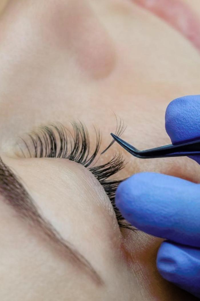 the-comprehensive-guide-to-integrating-silk-lash-into-your-beauty-business-1